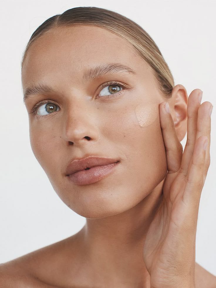 Morning vs. Night Skincare: What Should You Use and When?